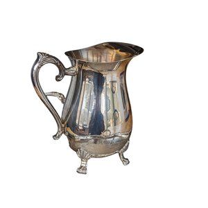 VINTAGE LEONARD SILVERSMITHS ORNATE SILVER PLATE FOOTED WATER PITCHER W/ ICE LIP